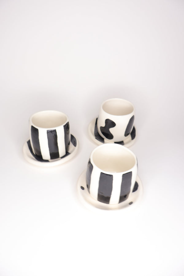 Black and white cups Toca