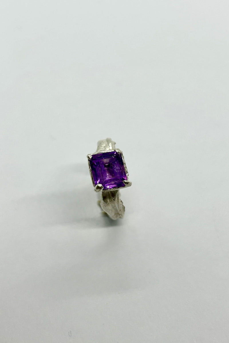 kintu_amethyst_ring