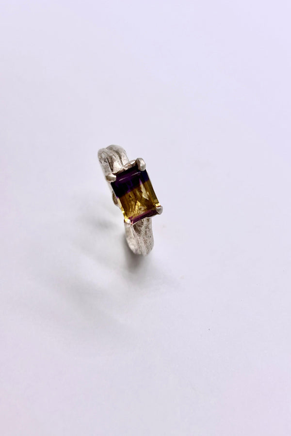 kintu_baguette_silver_ring