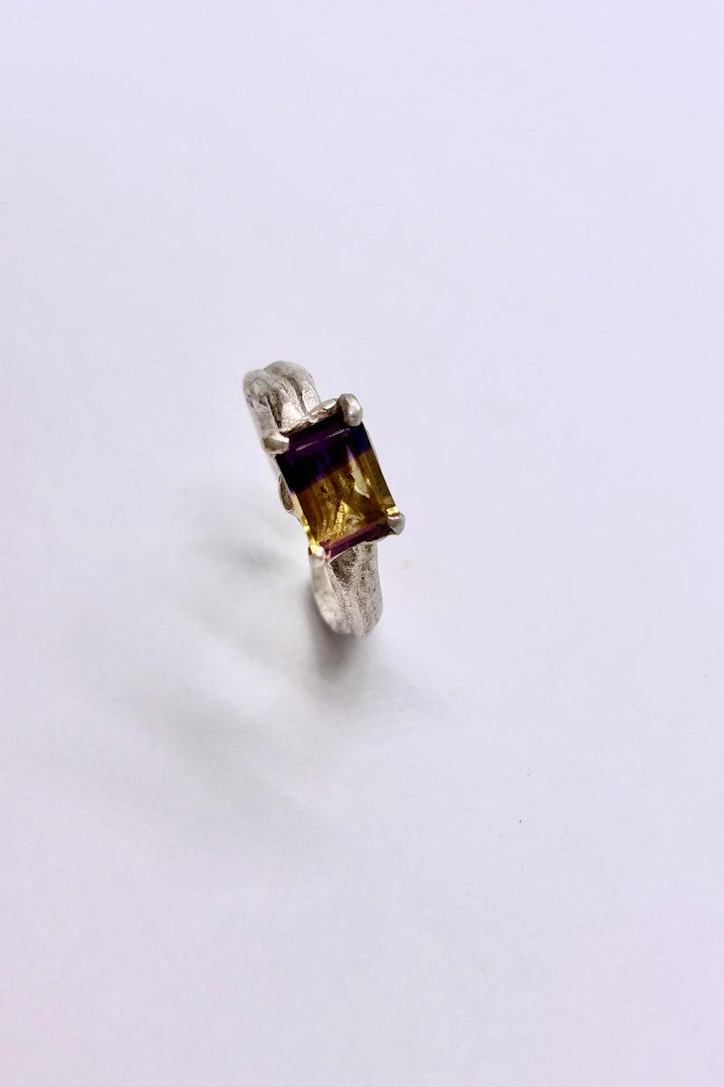 kintu_baguette_silver_ring