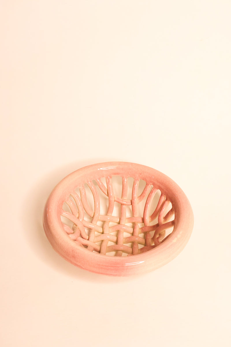 knitted_pink_basket_ceramic_kintustudio