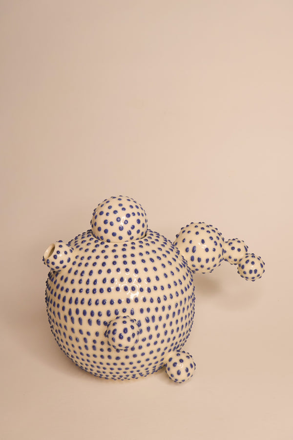 ceramic_teapot_blue_details