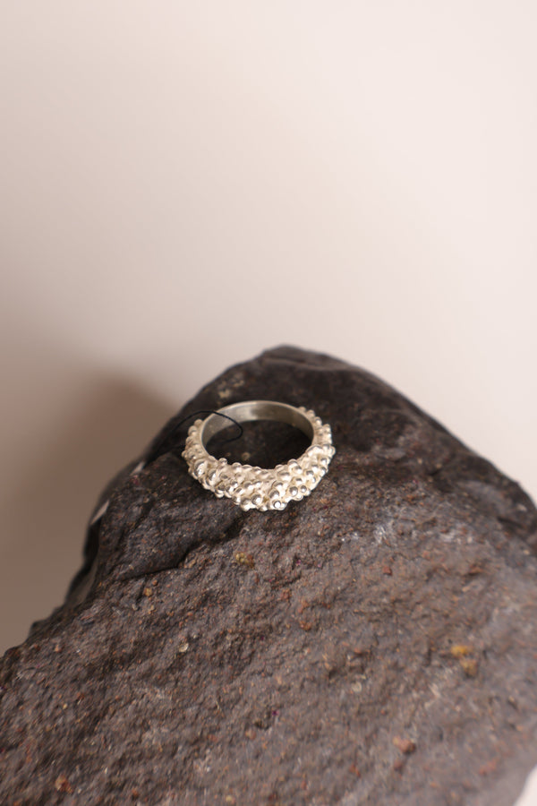 Silver detailed ring laura crovetto